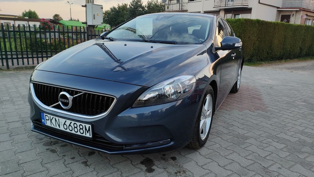 Volvo V40 2.0 2017 r