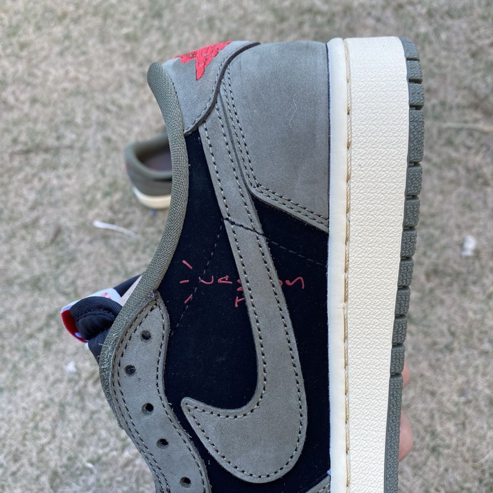 Кросівки Nike Air Jordan 1 Low Travis Scott Black Olive Тревіс хаки