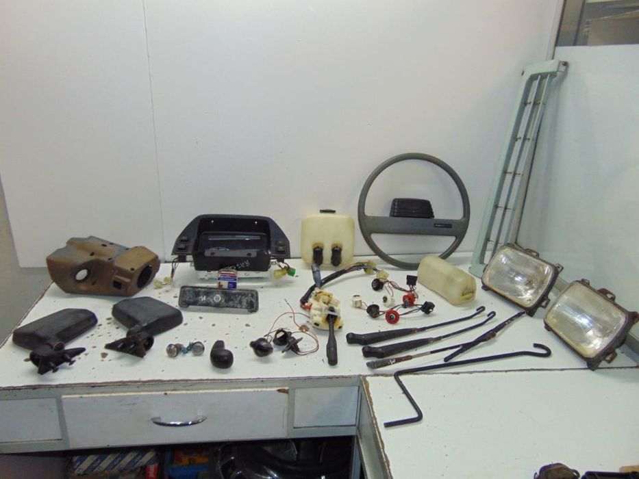 bedford rascal todo o tipo de peças ver texto