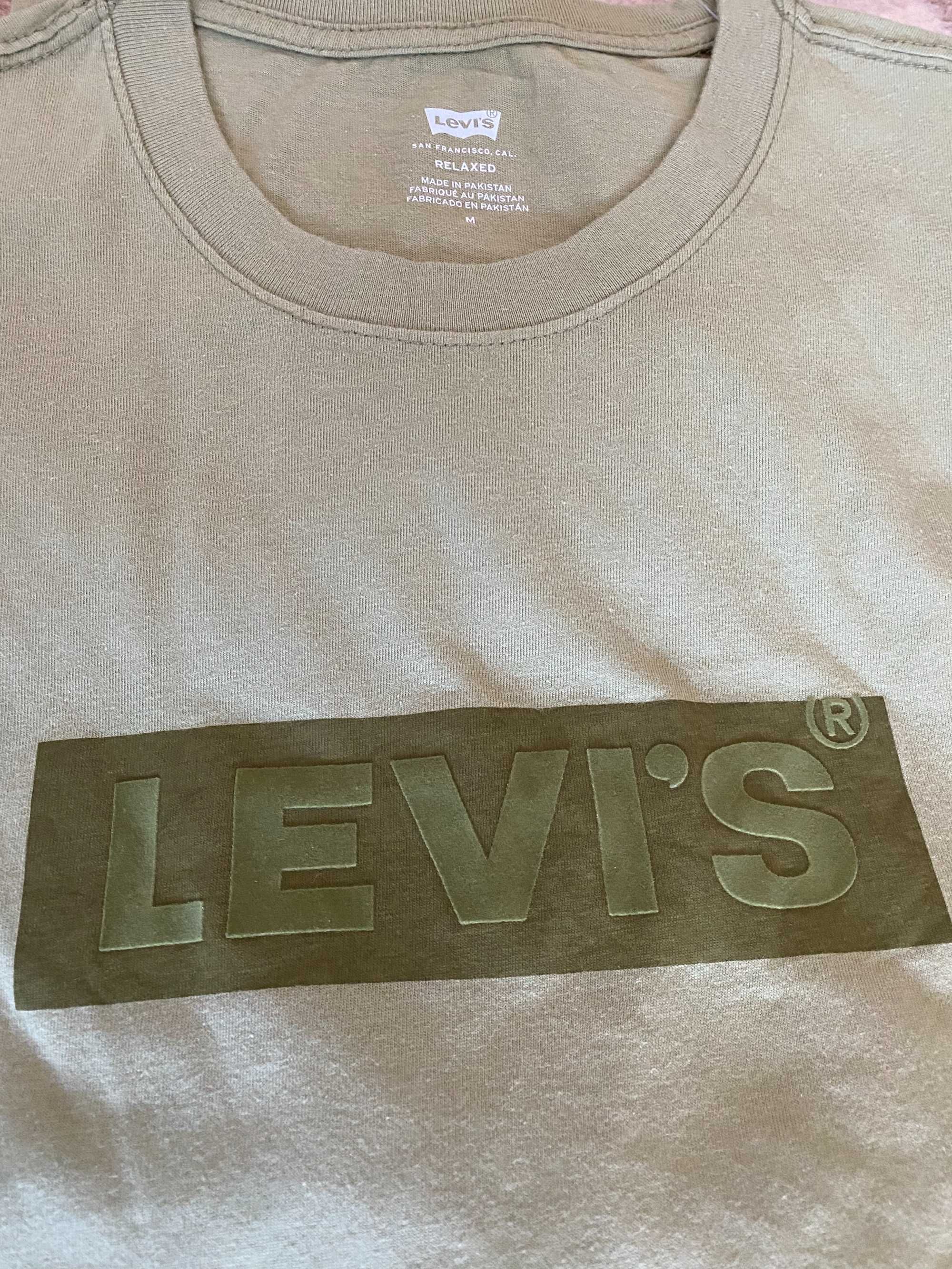 Футболка чоловіча Levi's® 	Relaxed Fit Short Sleeve T-Shirt