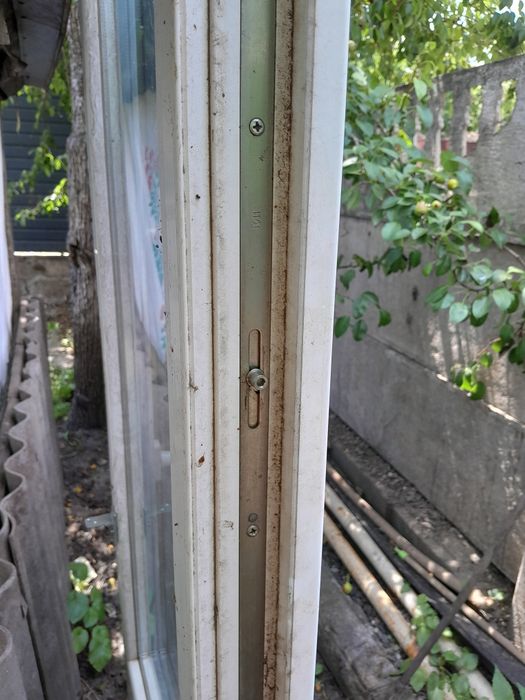 Продам балконые двери