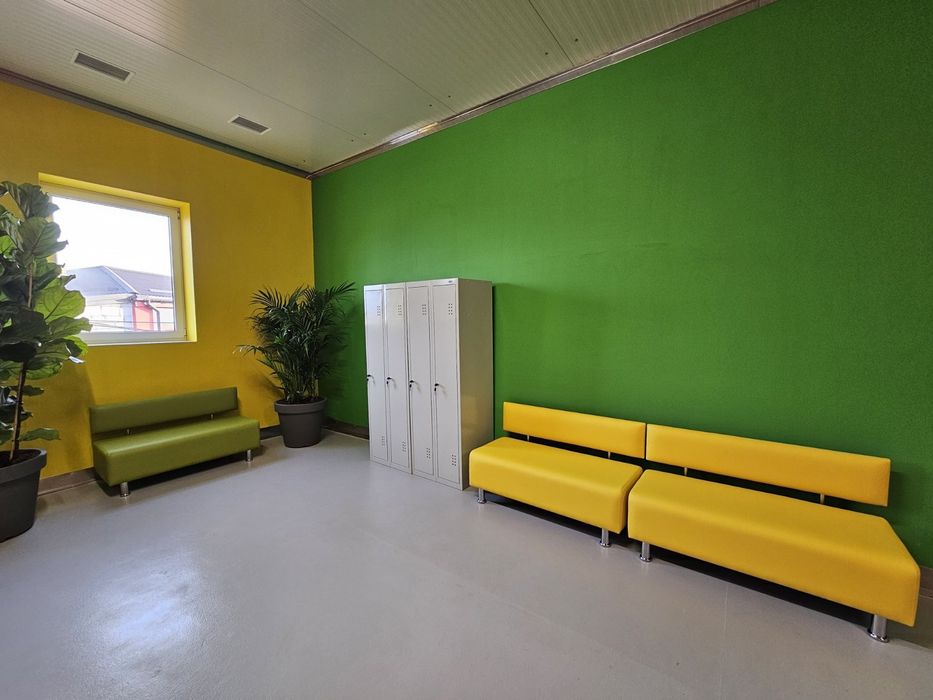 Диванчики очікування в школу, салон краси, офіс, коридор, лікарню