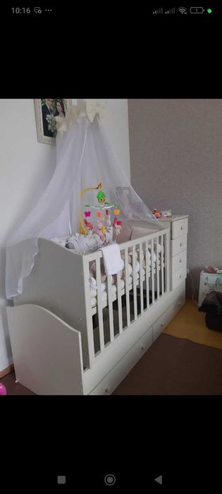 Продається дитяча кроватка 3в1 б/у.
