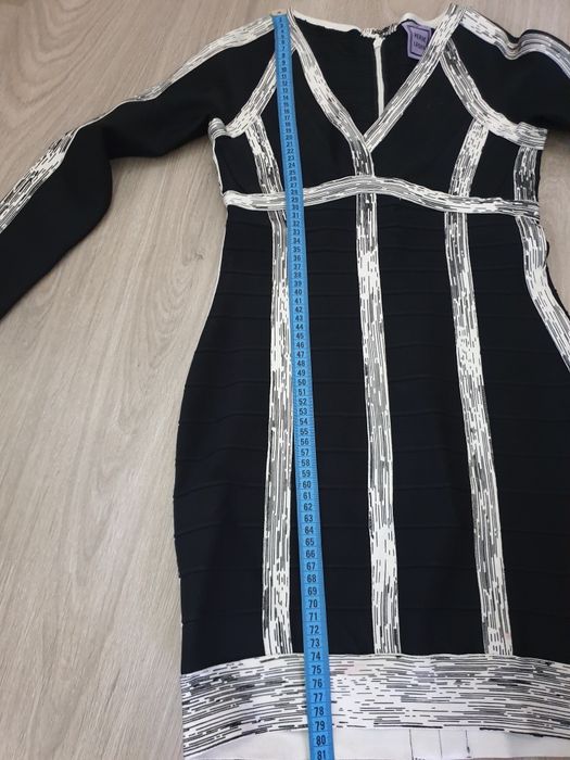 Бандажное платье