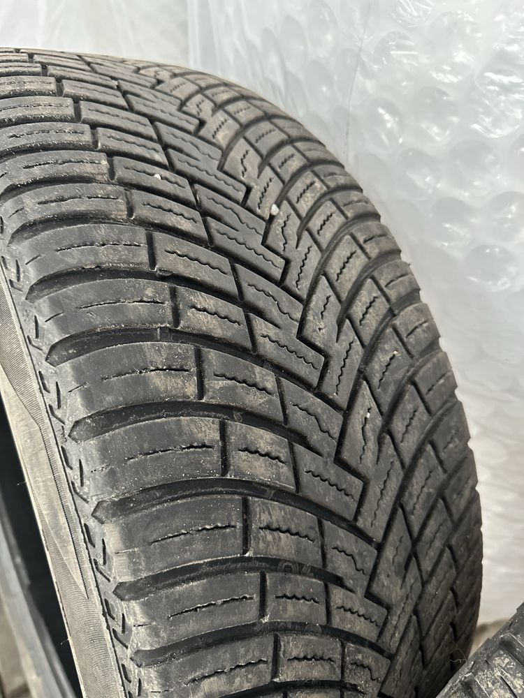 Opony Pirelli Scorpion All Season SF2 235/45/20 Recharge vol Volvo