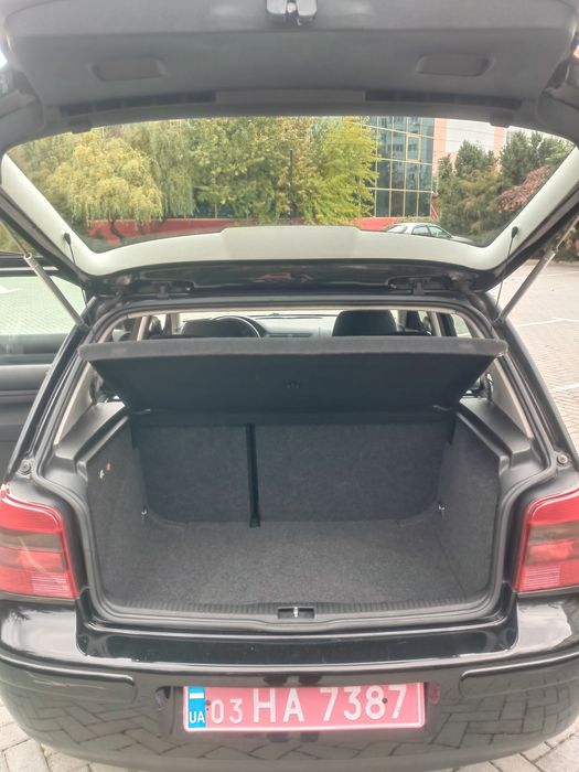 Volkswagen Golf 4, 1.6 бензин, 2003р., з Німеччини.