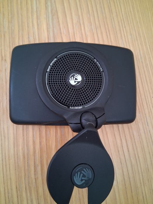 GPS навігатор tomtom.