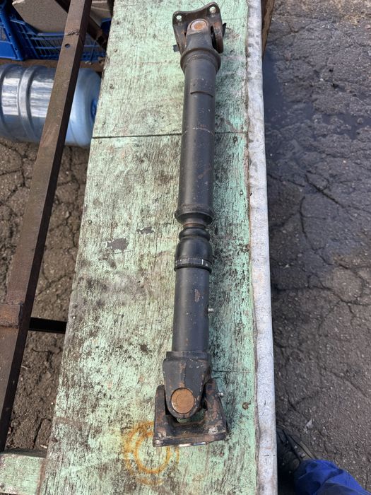 Nissan pathfainder king cab Navara передний кардан