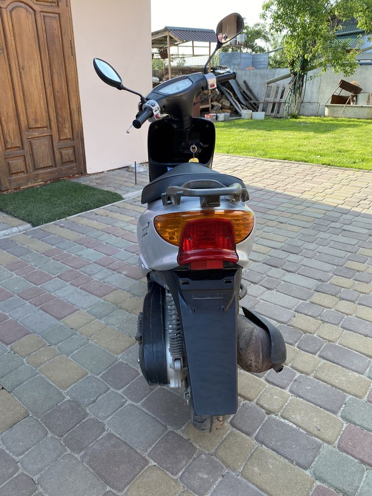 Продам скутер Yamaha Jog 16J