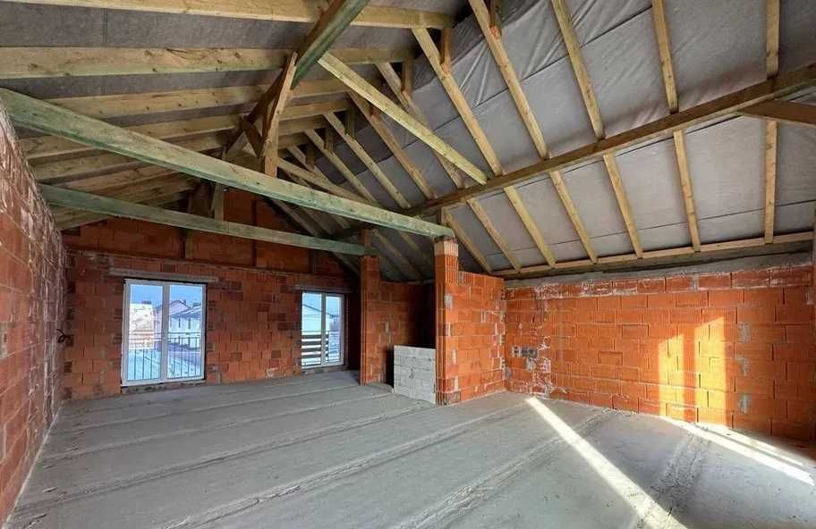 Продається величезний Таунхаус біля Калинової Слободи - площею 167м2