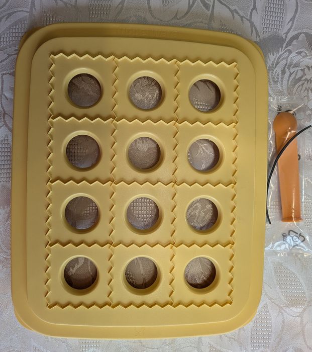 Tupperware Pierożkomania