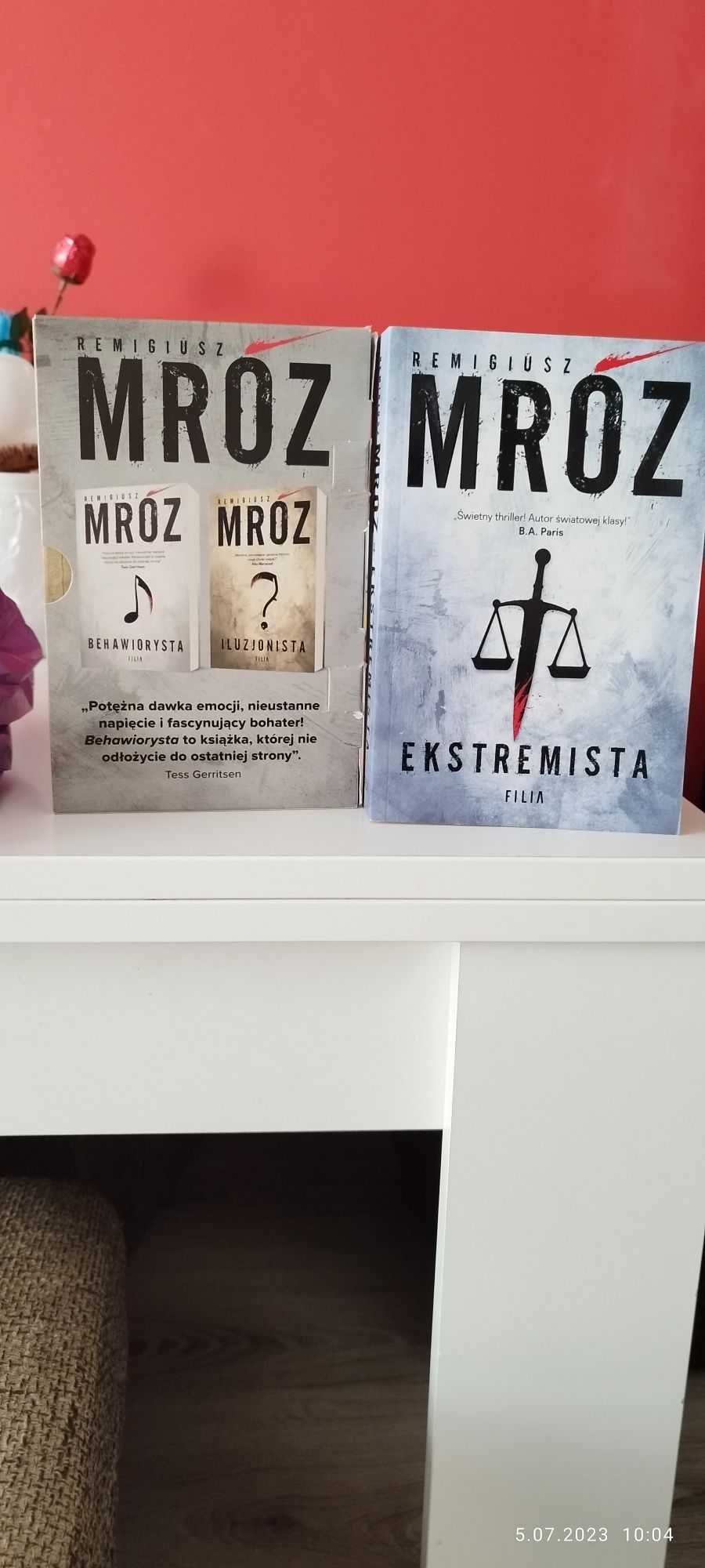 Behawiorysta, iluzjonista i ekstremista. Remigiusz Mróz