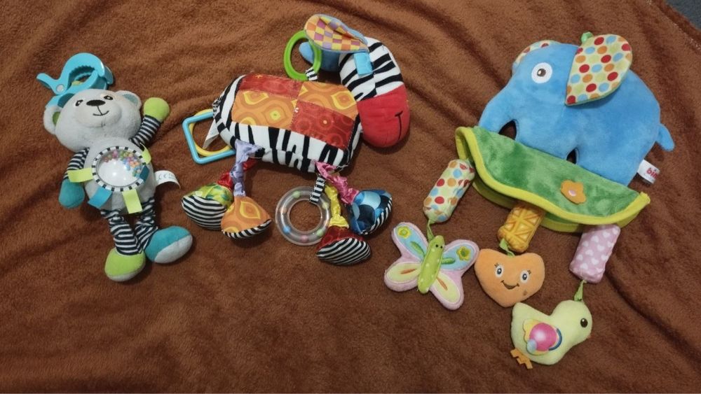 Іграшки, на коляску