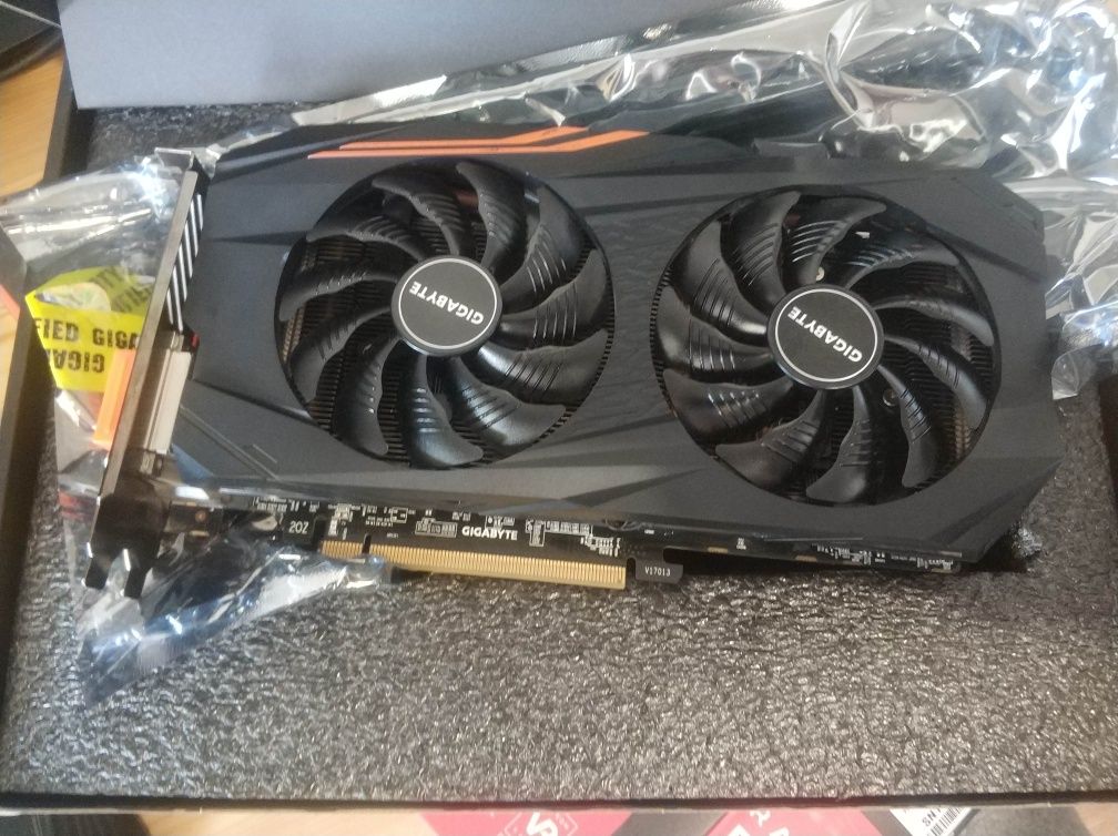 Відеокарта Aorus RX 580 8 gb Gigabyte