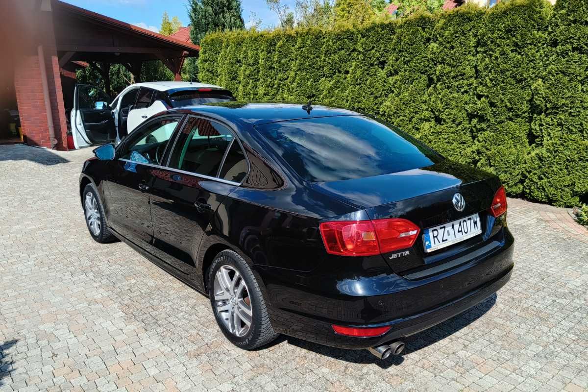 VW Jetta 1.4 TSI Highline DSG 7-G (automat) 215 tys. km.