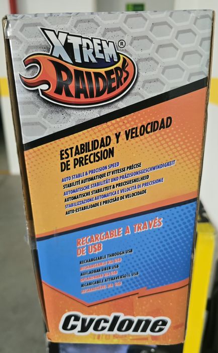 Helicóptero telecomandado, por estrear
