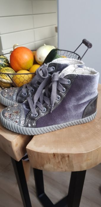 Śliczne buty ocieplane next 13uk