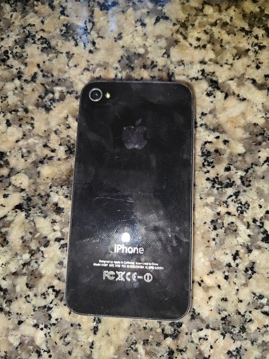 Telemóvel iPhone 4S e 4 capas