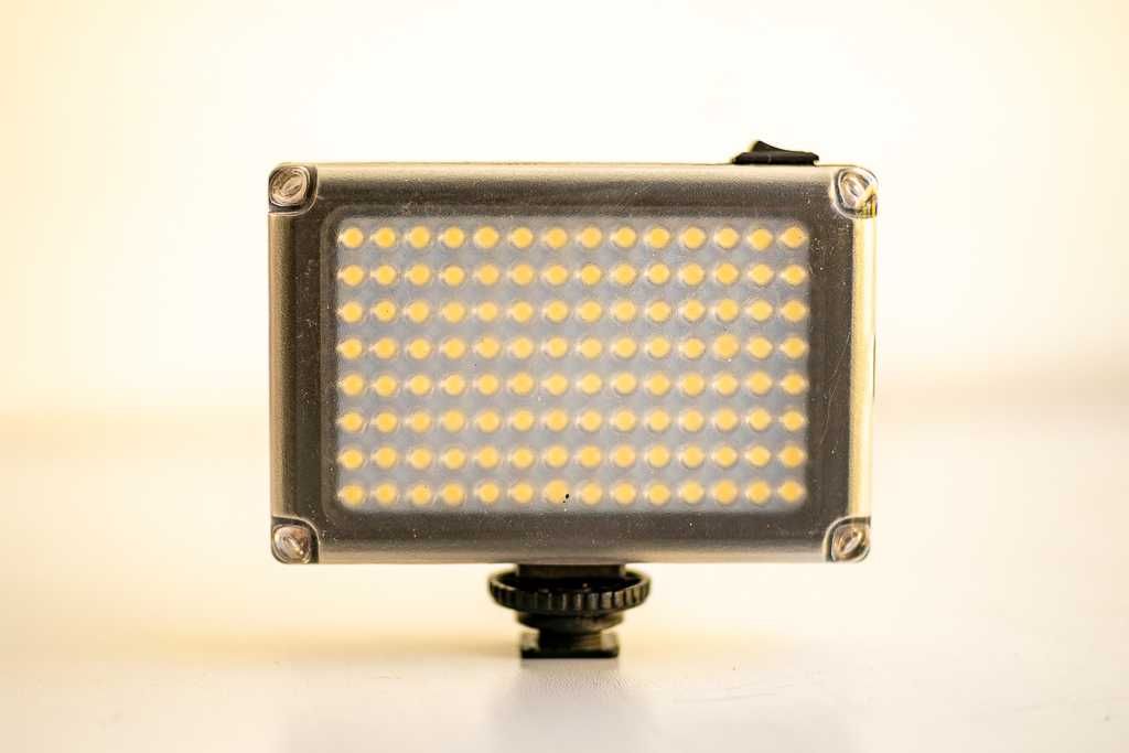 Накамерний освітлювач LED-112