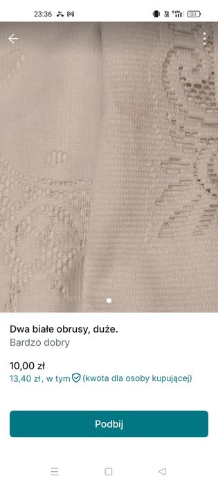 Dwa duże obrusy.