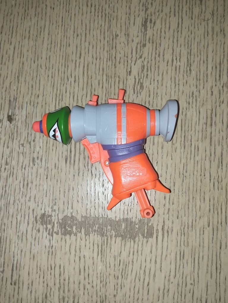 Бластер "NERF" з поролоновими кулями FORTNI1TE