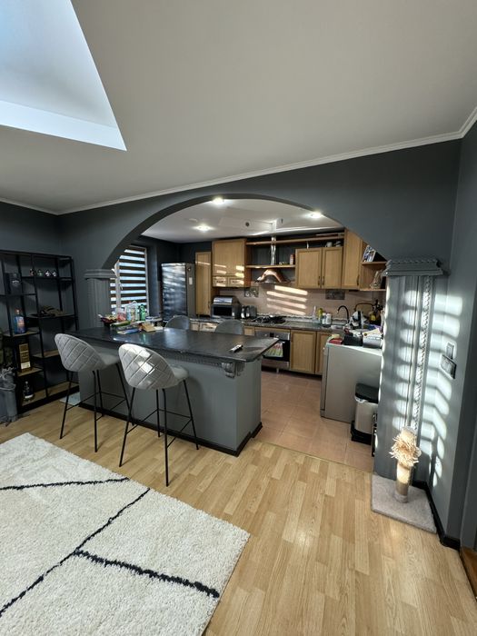 Продаж 2 кімнатної квартири по вул.Глинянський Тракт з ремонтом