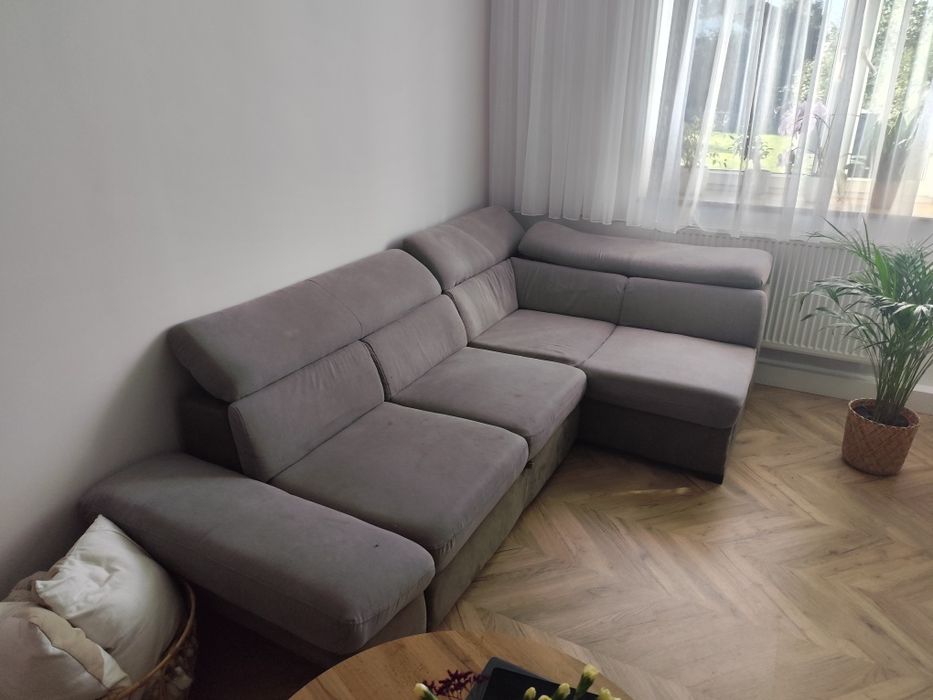 Narożnik z funkcją spania plus dodatki