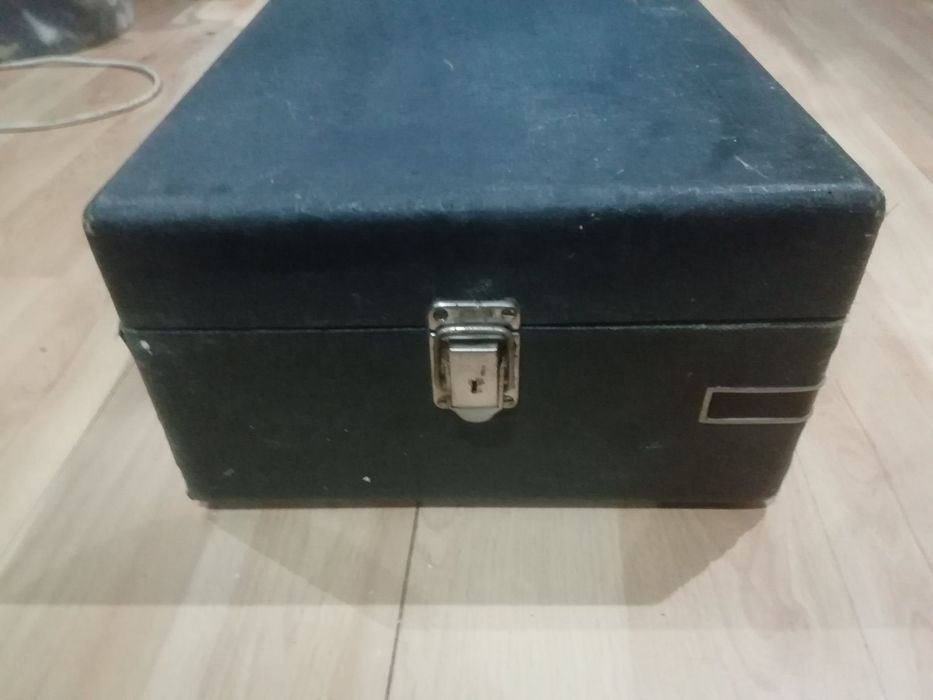 Продам довоенный патефон Коломенский (редкий вариант)