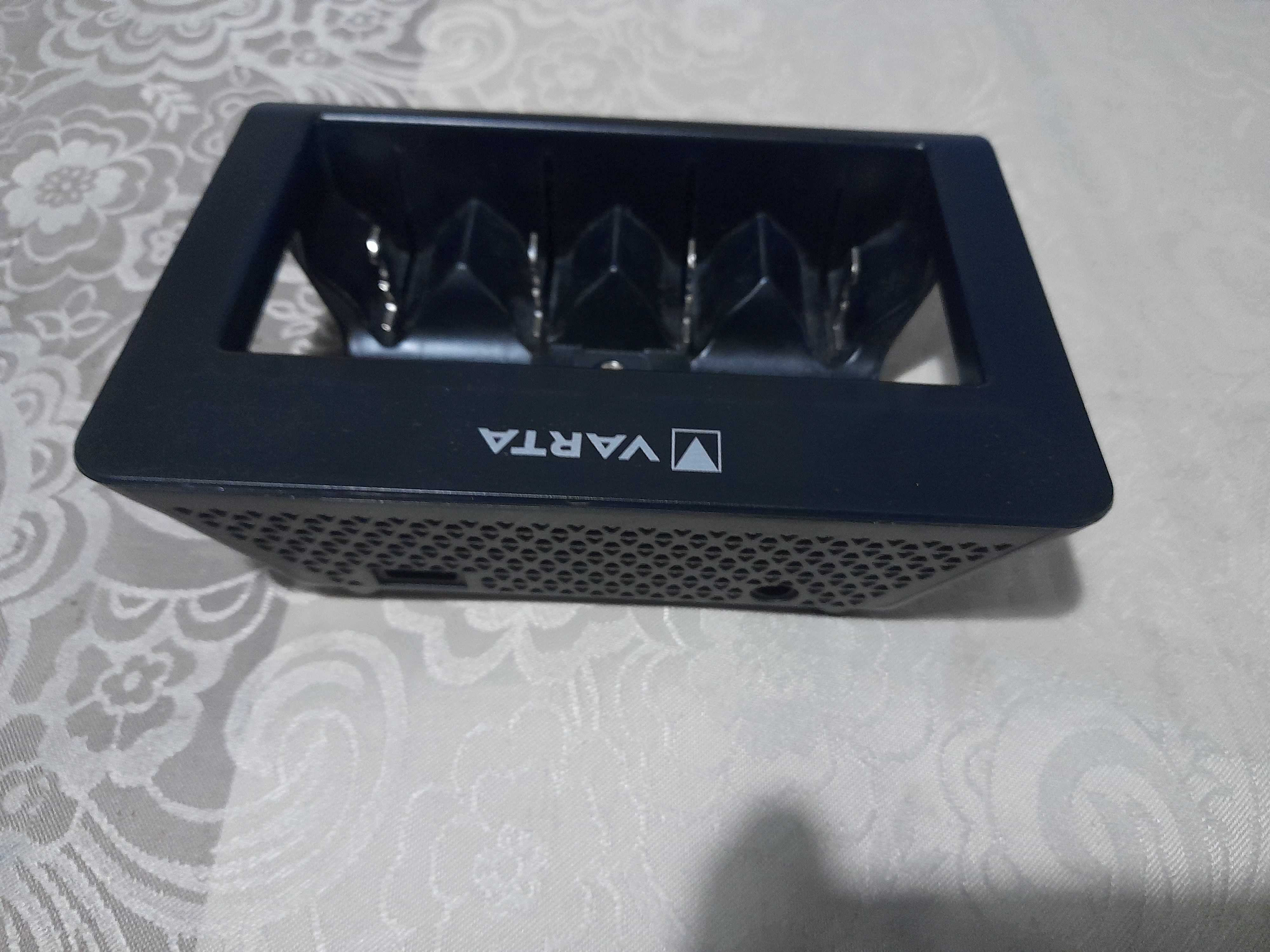 Ładowarka Varta LCD Universal 57688