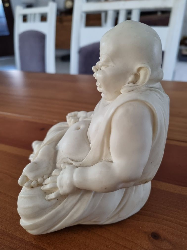 Śmiejący się Buddha figurka