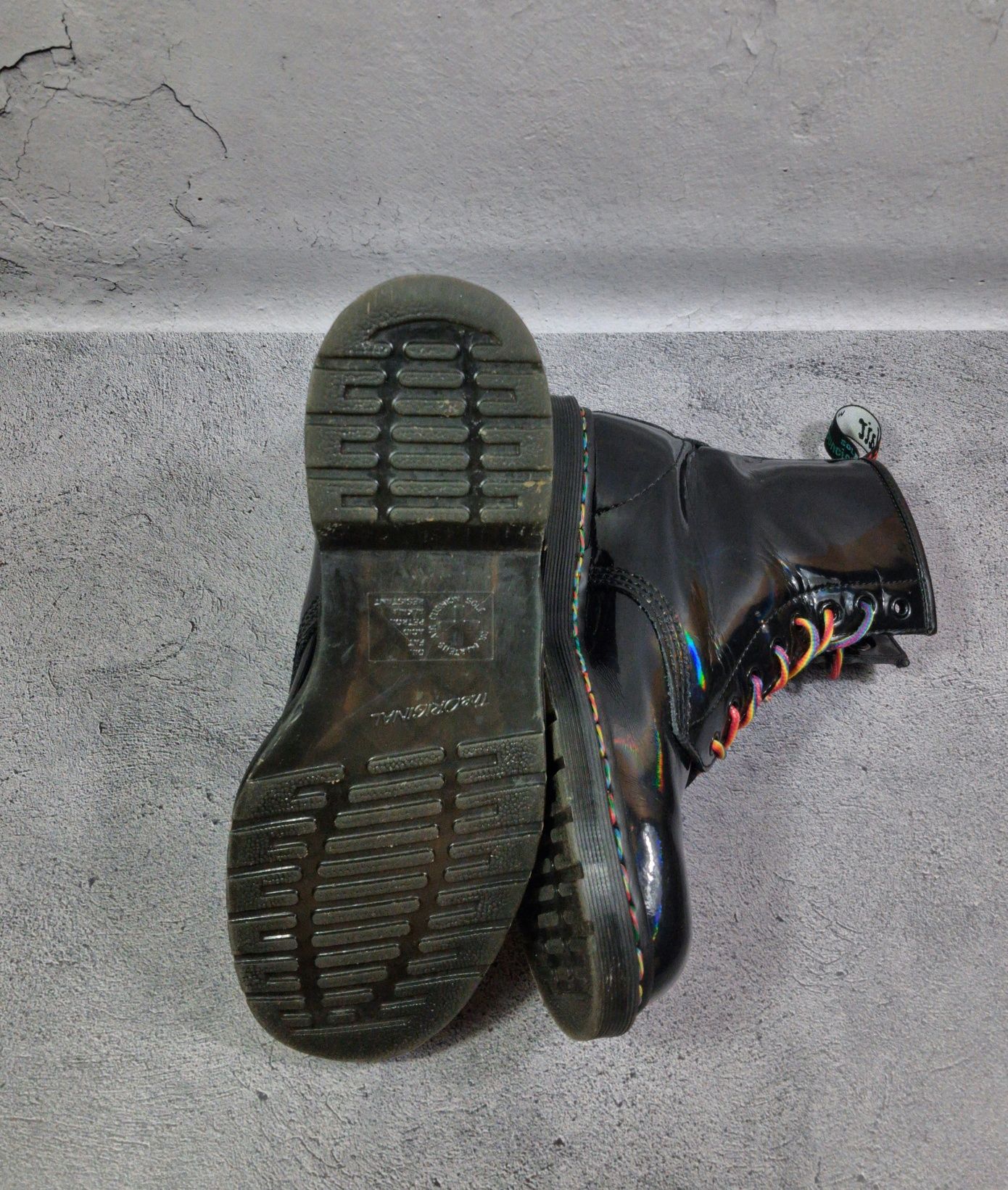 Ботинки Dr. Martens 1460 Black Rainbow Smooth лакированые кроссовки