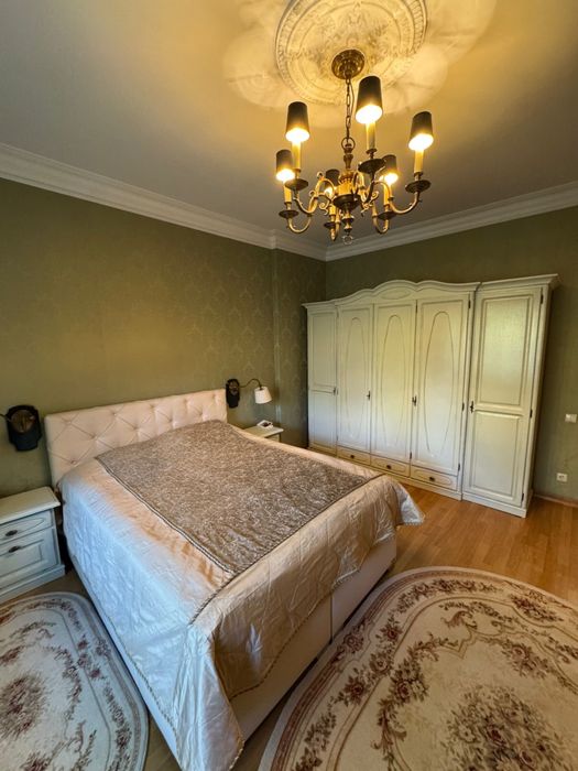 Оренда 4-кімн. квартири в центрі міста