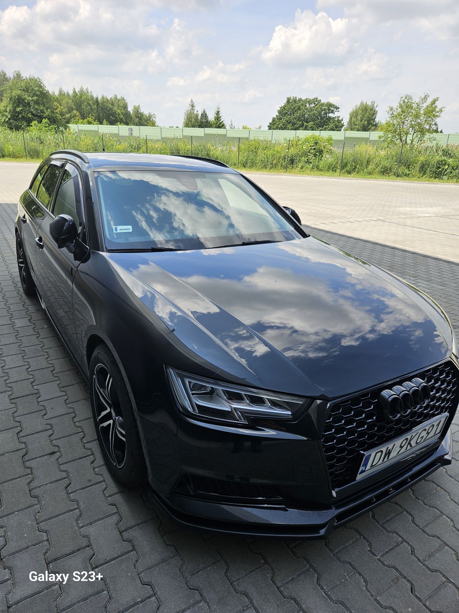 Audi a4 b9 2016 avant. Matrix