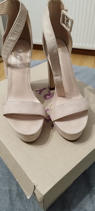 Sandały damskie  rozmiar 39