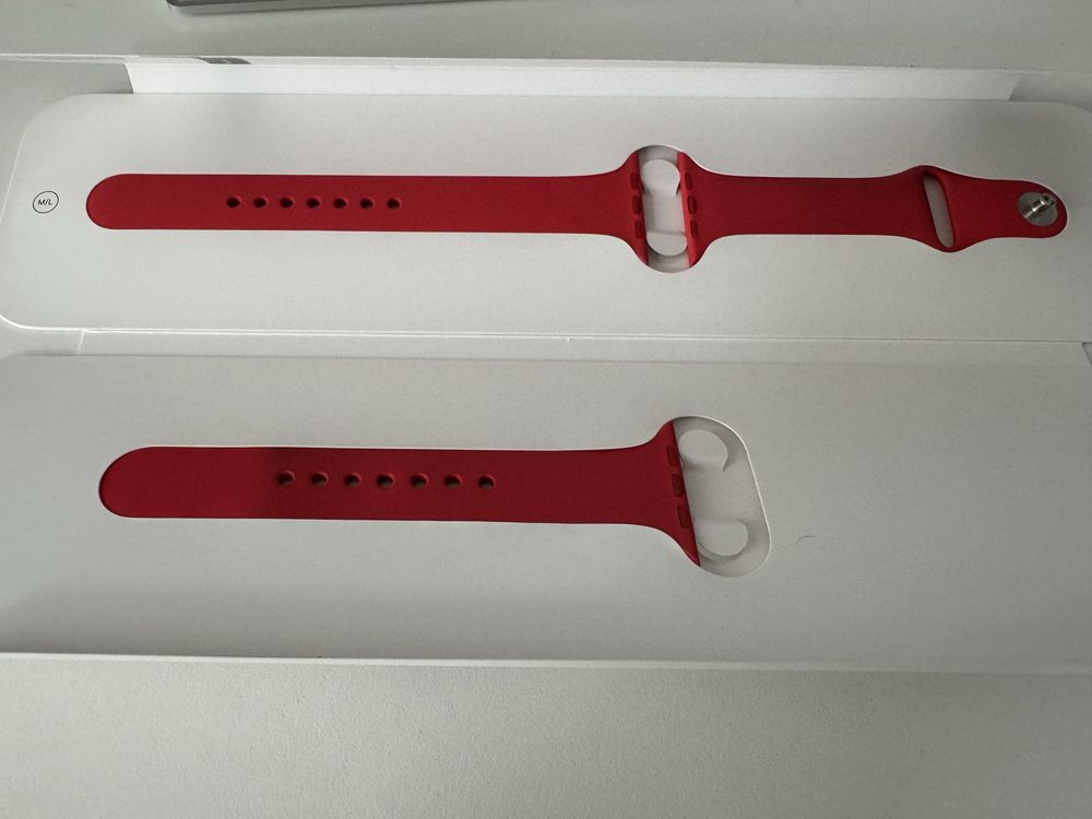 Apple Watch 8 RED 45mm GPS Product RED