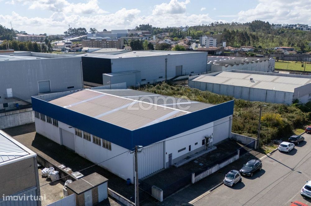 Armazém Industrial - Zona Industrial da Feiteira - Pedroso - Gaia