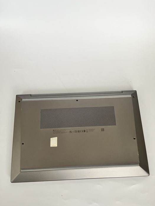 Hp zbook firefly 14 g8 i7-1165g7 32ram T500 14inch Full hd ips