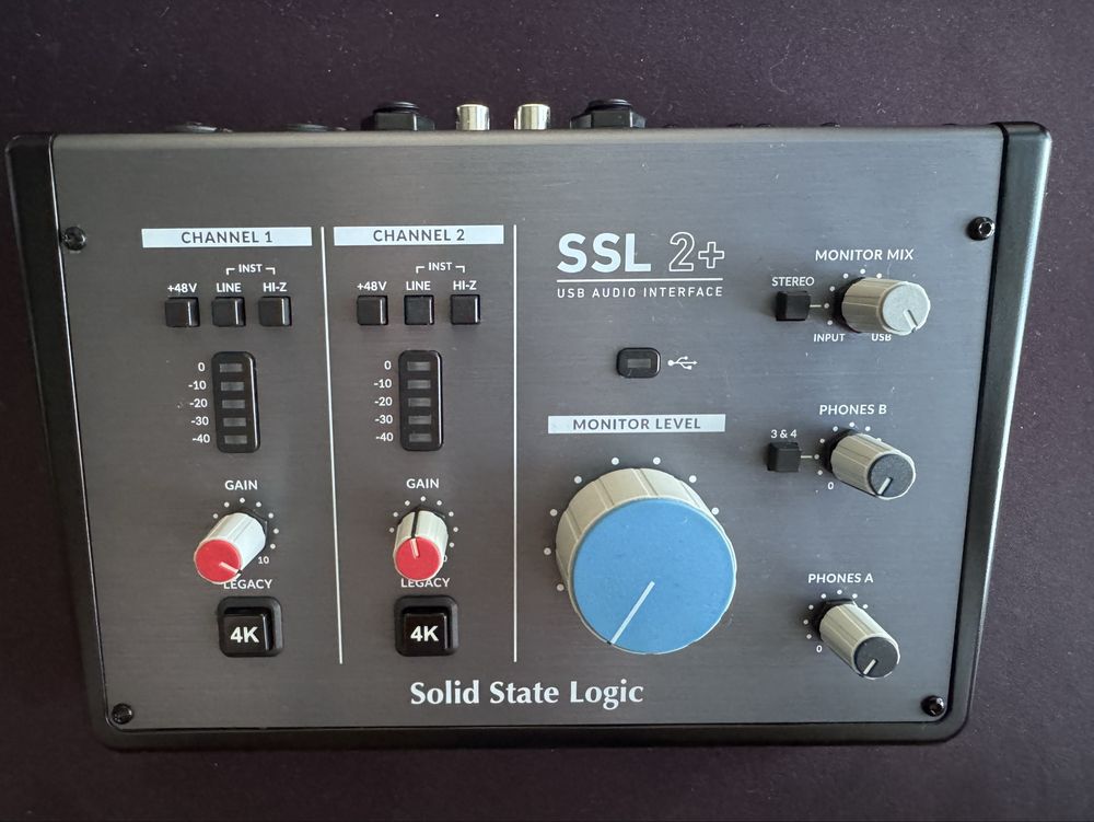 Звукова карта SSL 2+