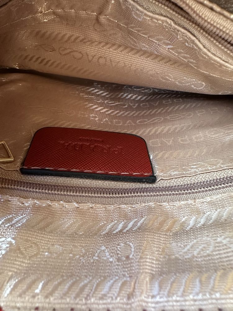 Сумка через плече Prada
