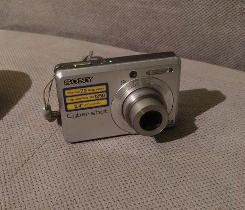 Aparat fotograficzny Sony cyber shot DSC s730