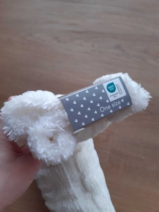 Skarpety bambosze ciepłe białe baranek antypoślizgowe