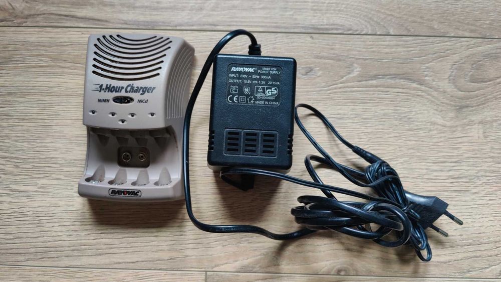 Ładowarka Rayovac PS4 do baterii AA AAA 1 godzinna