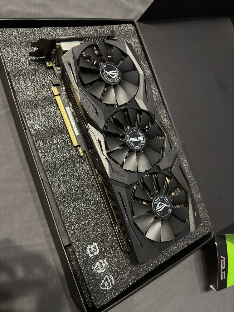 Karta graficzna Asus STRIX GTX1070 8gb