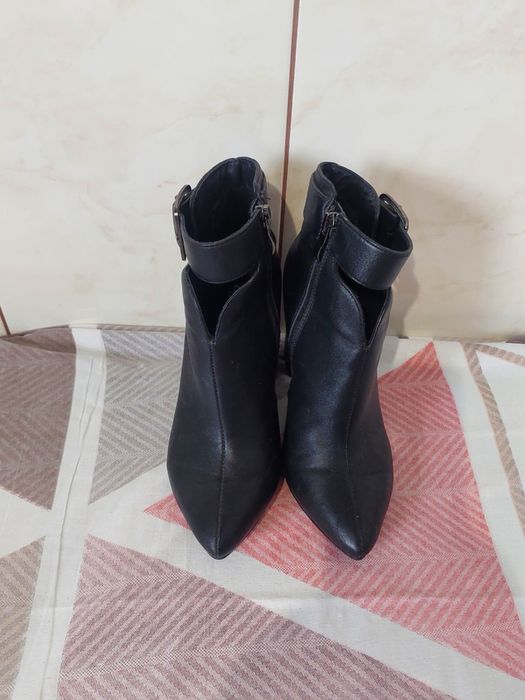 Продам шкіряні черевики 36 розмір 23,5 см