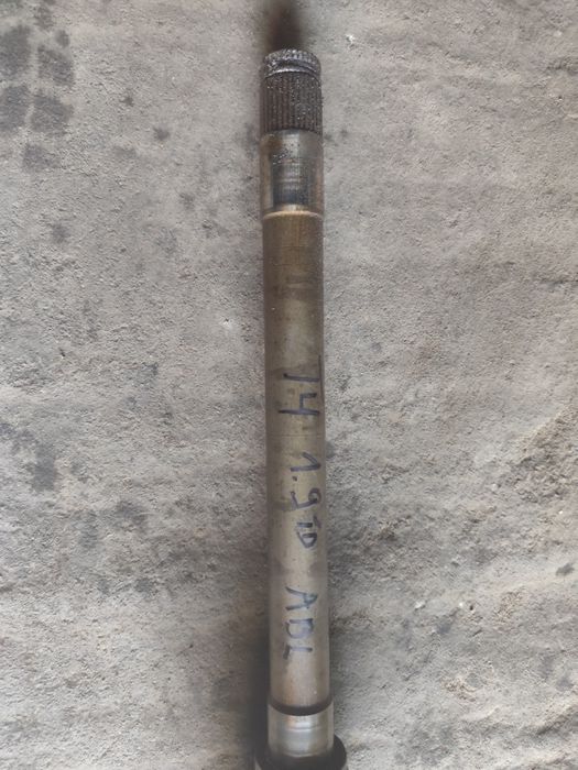 VW T4 1.9 TD półoś prawa poloska