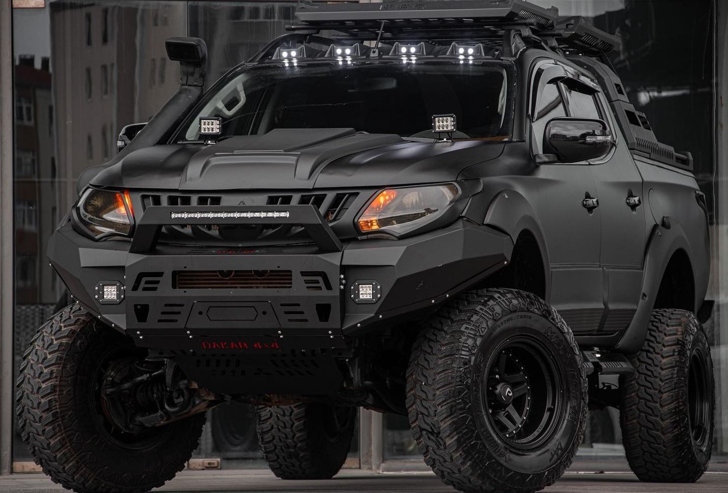Zderzak przedni 4x4 Offroad Mitsubishi L200