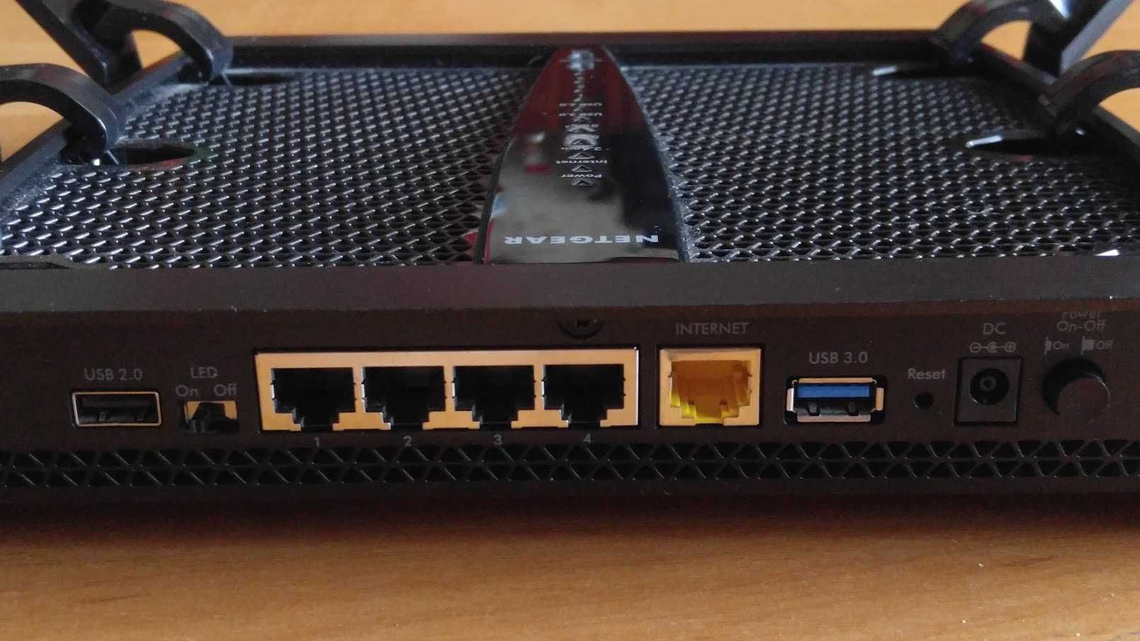 Мощный Wi-Fi 5 AC3200 роутер NETGEAR Nighthawk X6 R8000 (США)