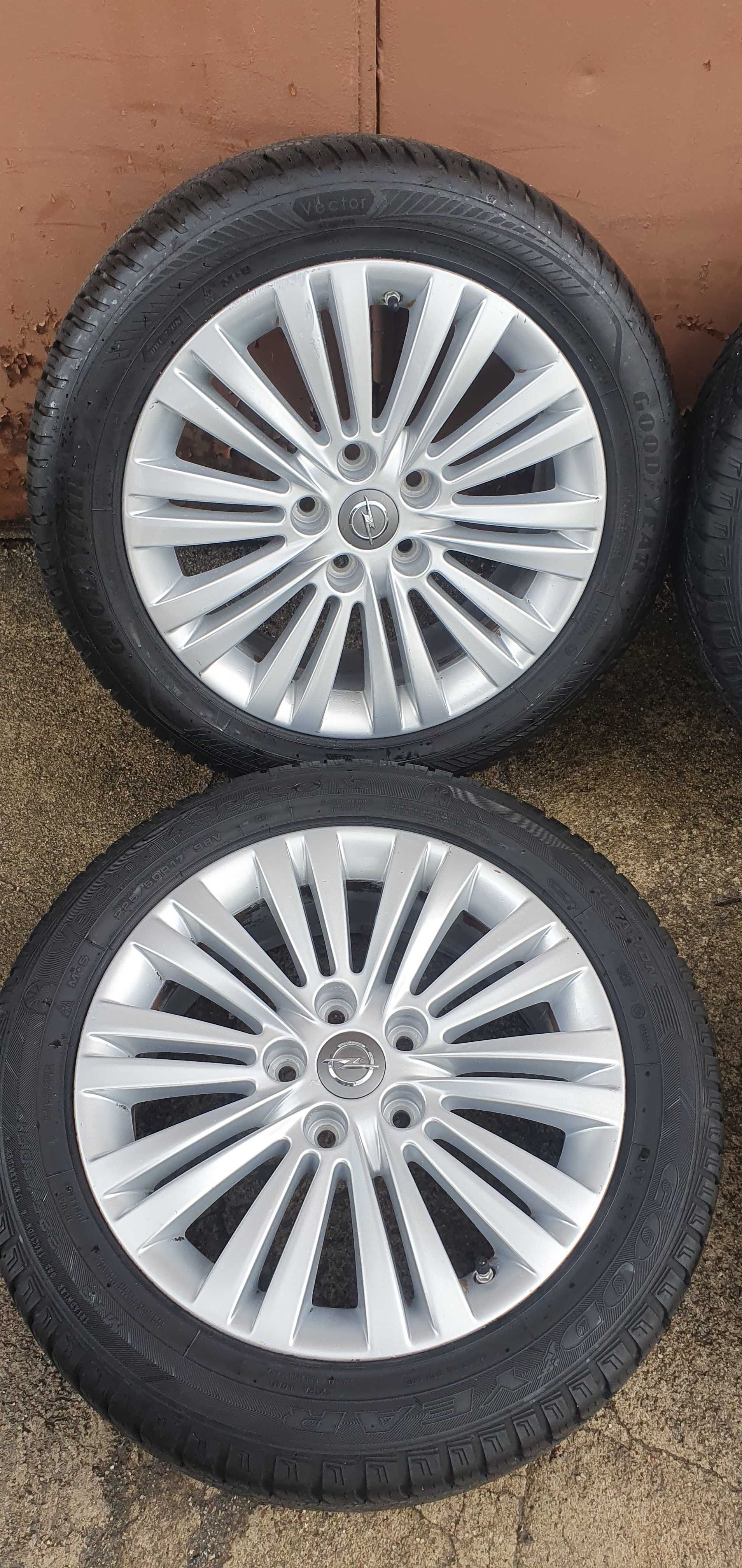 17 Astra J Zafira C 5x115 Wielosezon 225/50/17 Goodyear 2020/2022 czuj