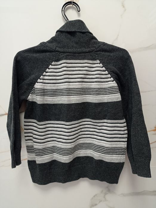 Elegancki sweter Rebel r 98