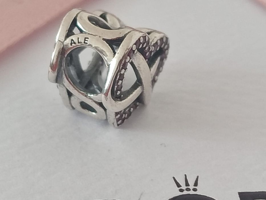 Zawieszka charms Pandora Nowa WYSYLAM W PUDELKU